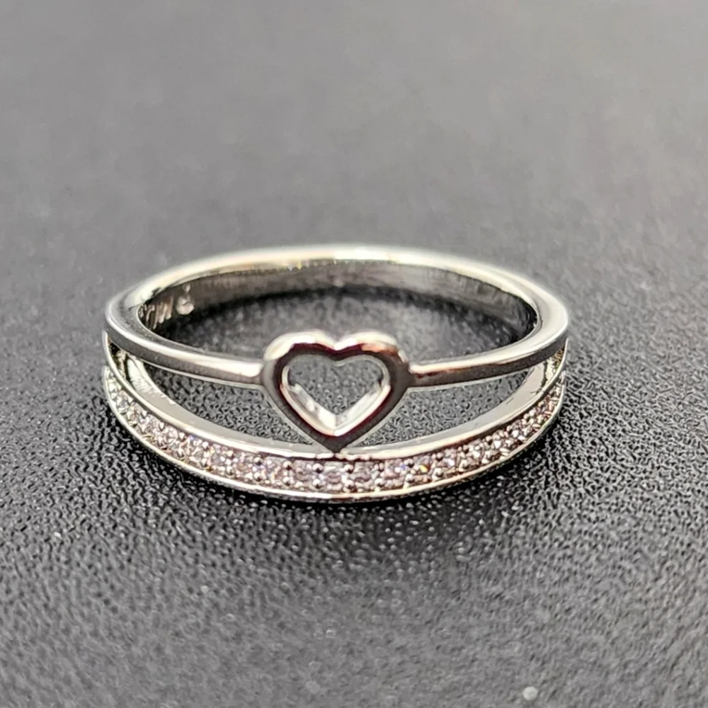 White Gold Filled Heart CZ Ring New - Picture 4 of 5